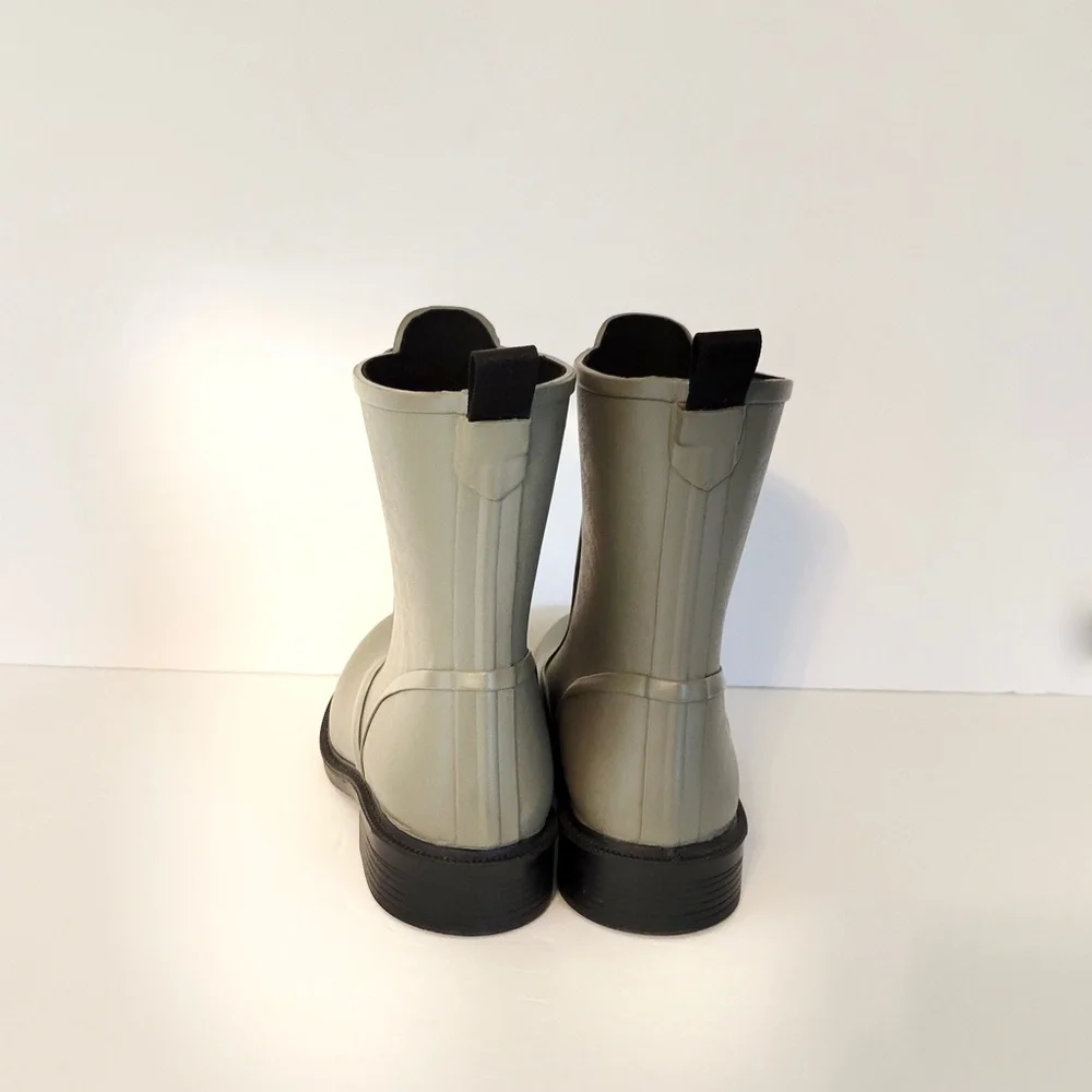 Frye Storm Zip Gray Rain Boot - 7
